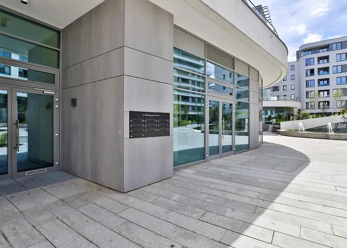 Vespa Nearby By Renters Apartment *